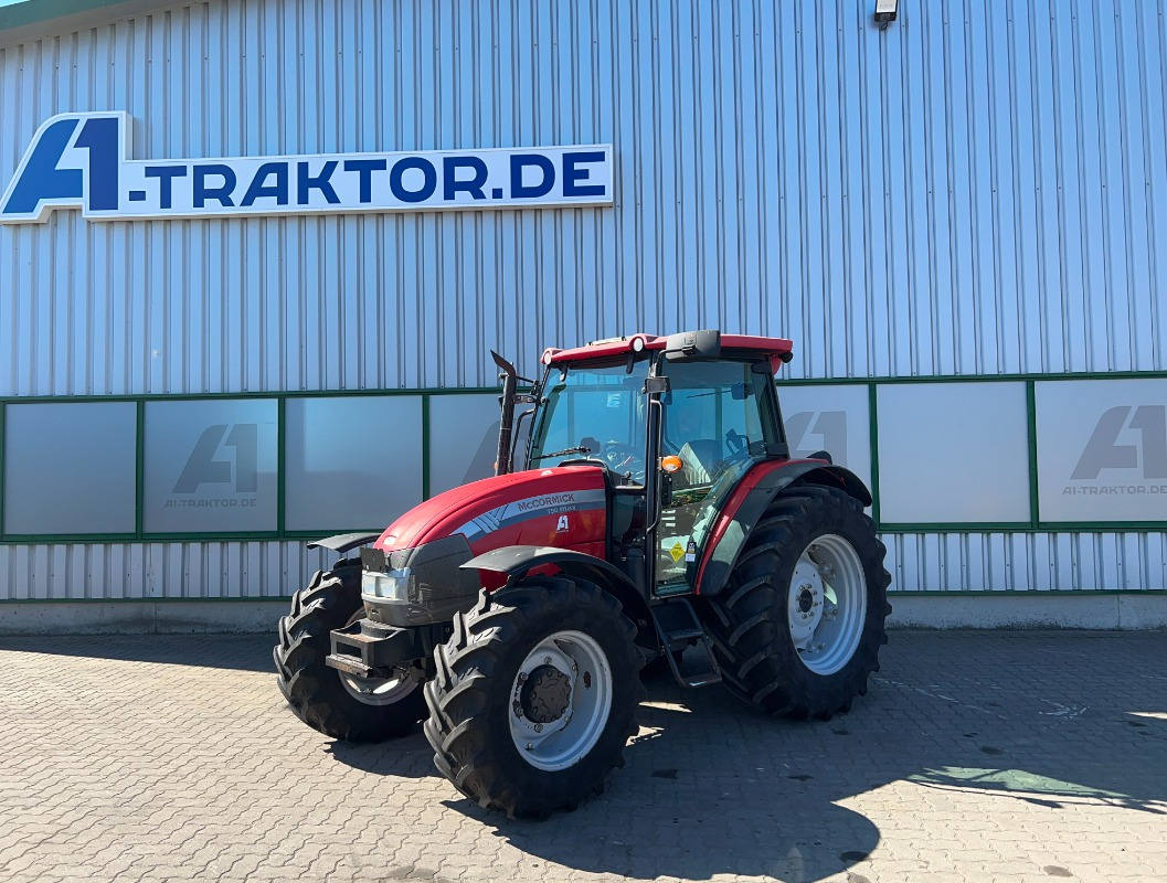 Farm tractor McCormick T 90: picture 1