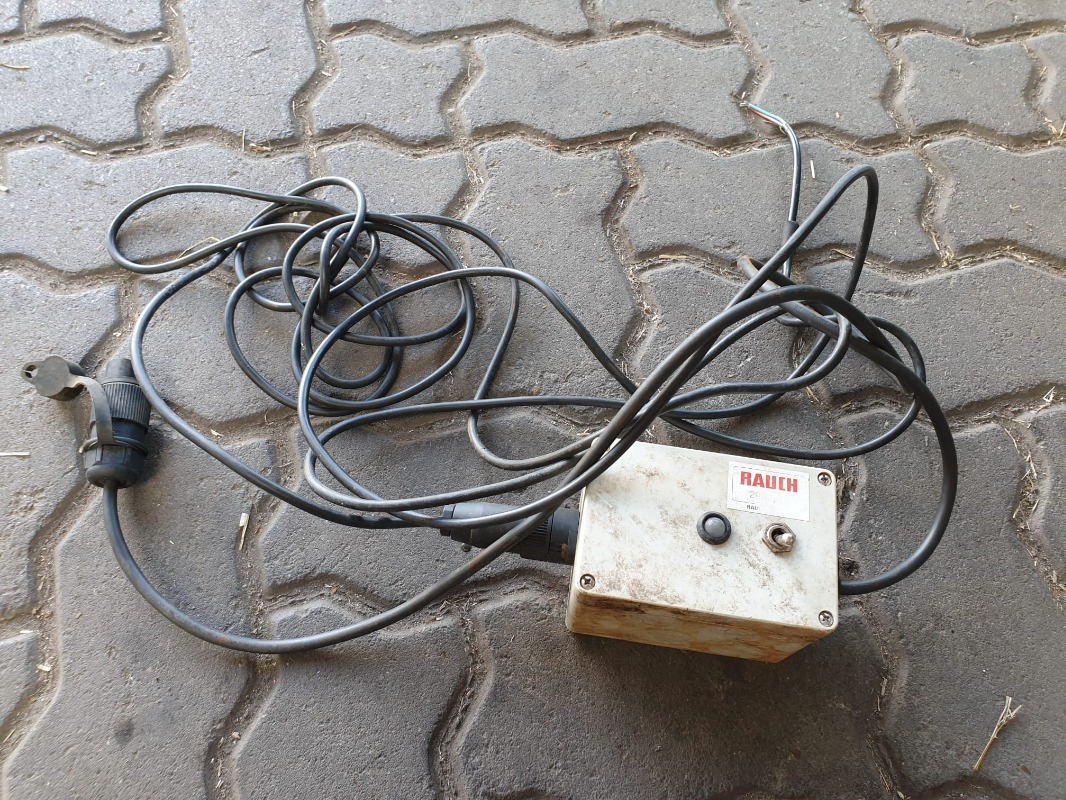 Saphir PLS 500/2013 - Sand/ Salt spreader: picture 4 Saphir PLS 500/2013 - Sand/ Salt spreader: picture 4