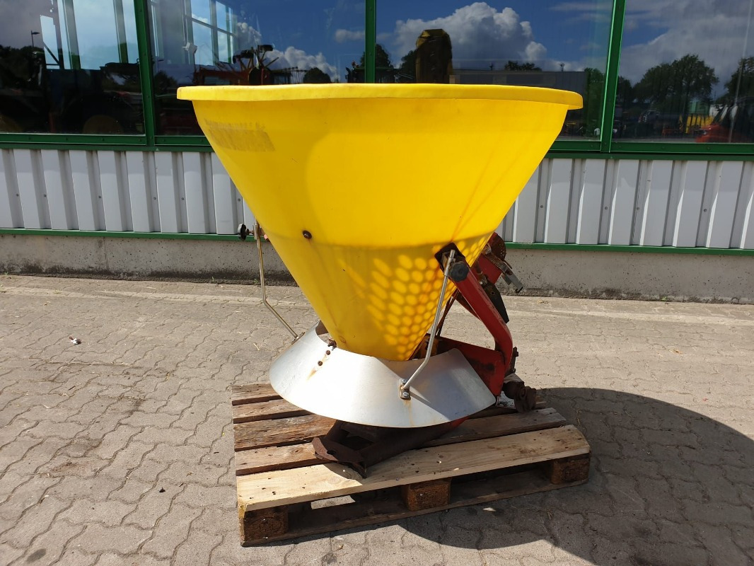 Saphir PLS 500/2013 - Sand/ Salt spreader: picture 2 Saphir PLS 500/2013 - Sand/ Salt spreader: picture 2