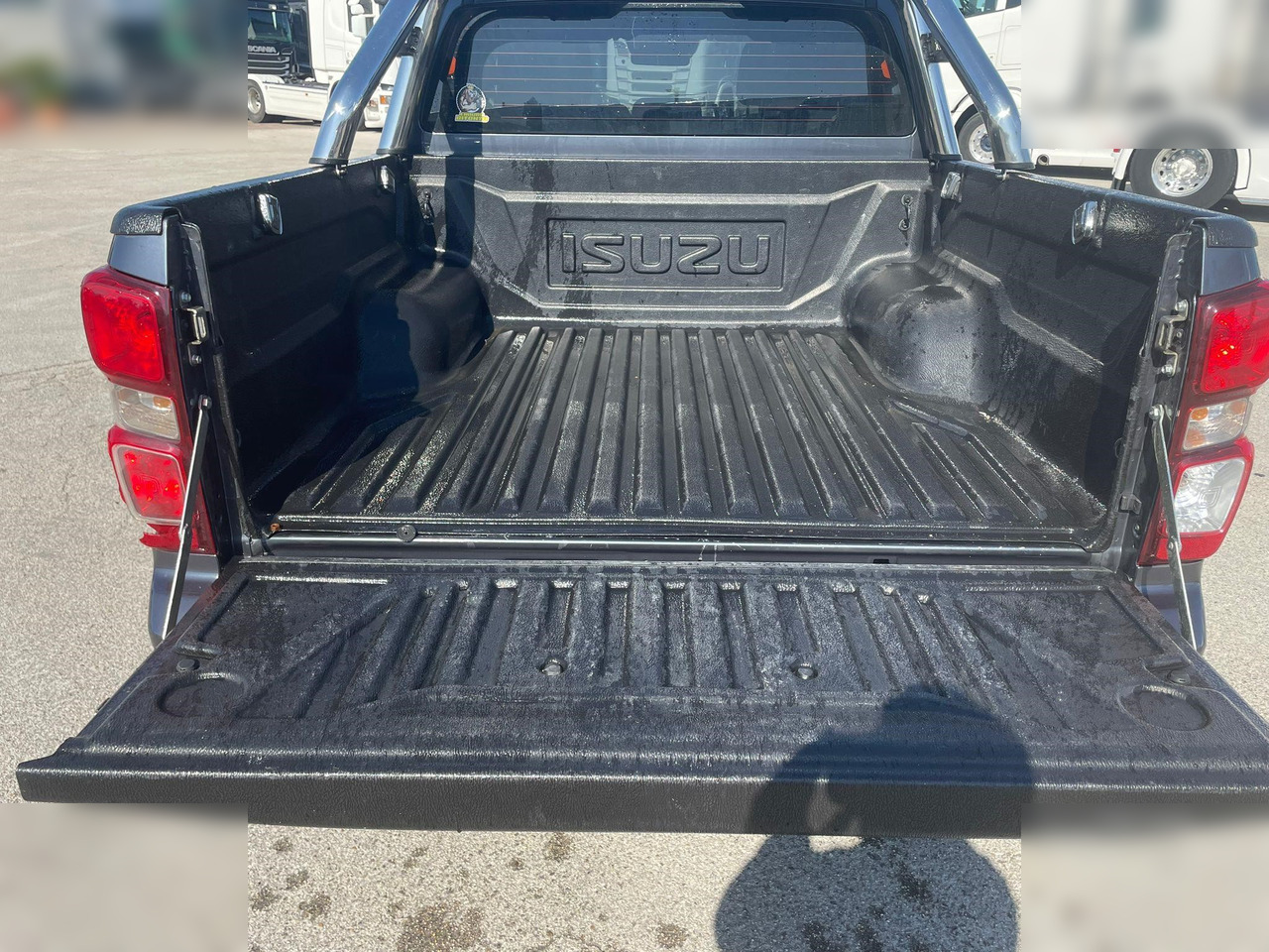 ISUZU D-MAX - Pickup truck: picture 4 ISUZU D-MAX - Pickup truck: picture 4