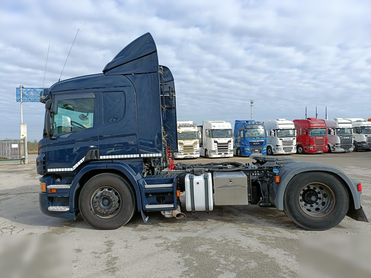 SCANIA P450 - Tractor unit: picture 5 SCANIA P450 - Tractor unit: picture 5