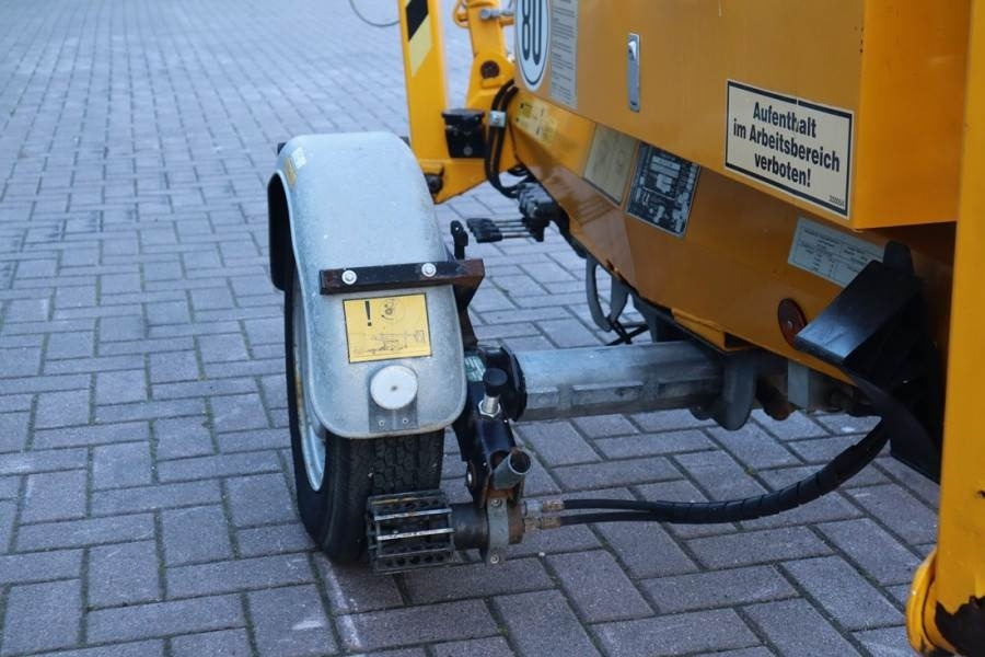 Denka-Lift JR12 Electric, 12m Working Height, 6.7m Reach, 120 - Trailer mounted boom lift: picture 3 Denka-Lift JR12 Electric, 12m Working Height, 6.7m Reach, 120 - Trailer mounted boom lift: picture 3