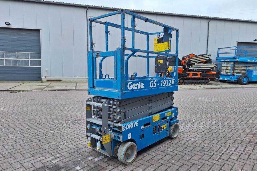 Genie GS1932 E-Drive Several In Stock, 8m Working Height - Scissor lift: picture 2 Genie GS1932 E-Drive Several In Stock, 8m Working Height - Scissor lift: picture 2