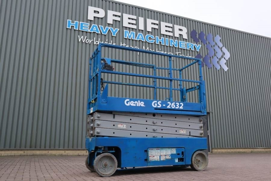 Genie GS2632 Electric, Working Height 10m, 227kg Capacit - Scissor lift: picture 1 Genie GS2632 Electric, Working Height 10m, 227kg Capacit - Scissor lift: picture 1