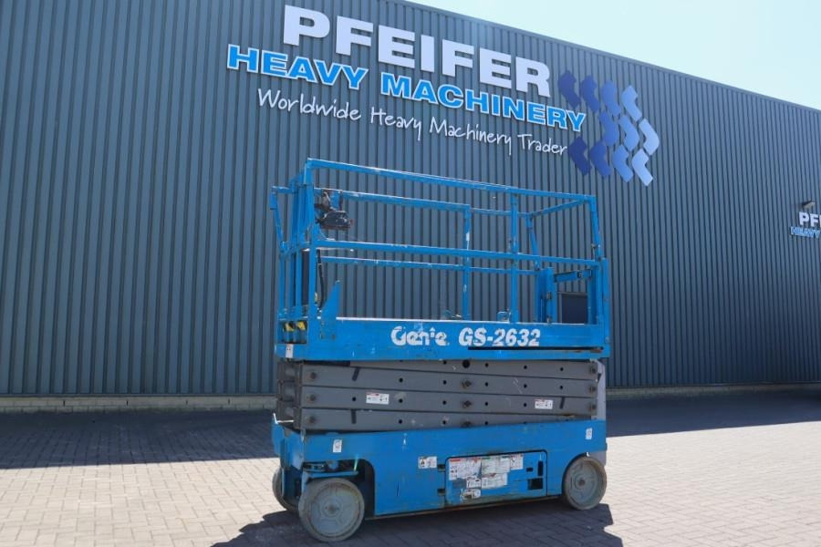 Genie GS2632 Electric, Working Height 10m, 227kg Capacit  - Scissor lift: picture 1 Genie GS2632 Electric, Working Height 10m, 227kg Capacit  - Scissor lift: picture 1