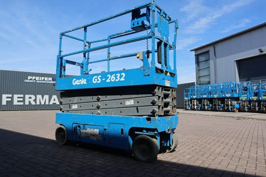 Genie GS2632 Electric, Working Height 10m, 227kg Capacit - Scissor lift: picture 1 Genie GS2632 Electric, Working Height 10m, 227kg Capacit - Scissor lift: picture 1