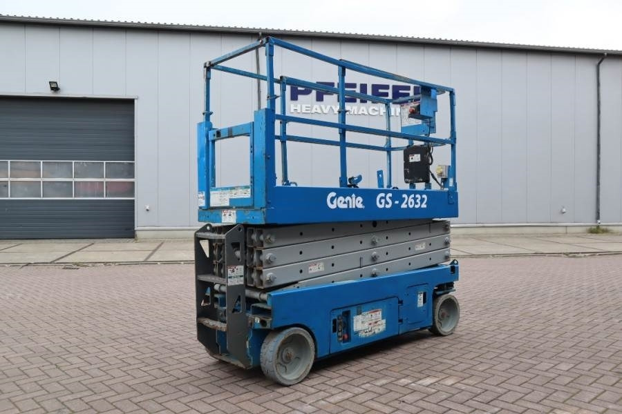 Genie GS2632 Electric, Working Height 10m, 227kg Capacit - Scissor lift: picture 3 Genie GS2632 Electric, Working Height 10m, 227kg Capacit - Scissor lift: picture 3