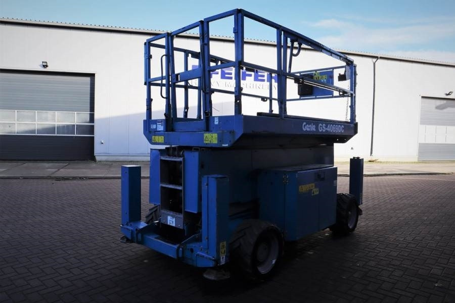 Genie GS4069 Electric, 14m Working Height, 363kg Capacit - Scissor lift: picture 2 Genie GS4069 Electric, 14m Working Height, 363kg Capacit - Scissor lift: picture 2