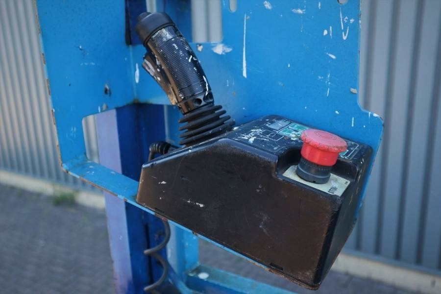 Genie GS4069DC Electric, 14m Working Height, 363kg Capac - Scissor lift: picture 5 Genie GS4069DC Electric, 14m Working Height, 363kg Capac - Scissor lift: picture 5