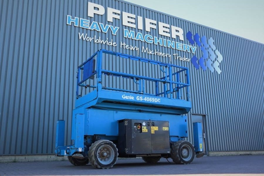 Genie GS4069DC Electric, 14m Working Height, 363kg Capac - Scissor lift: picture 1 Genie GS4069DC Electric, 14m Working Height, 363kg Capac - Scissor lift: picture 1