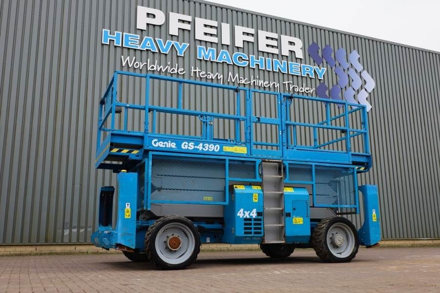 Genie GS4390 Diesel, 4x4 Drive, 15m Working Height, 680k - Scissor lift: picture 1 Genie GS4390 Diesel, 4x4 Drive, 15m Working Height, 680k - Scissor lift: picture 1