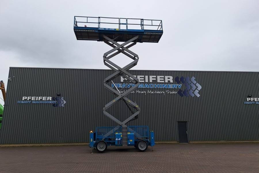 Genie GS4390 Diesel, 4x4 Drive, 15m Working Height, 680k - Scissor lift: picture 3 Genie GS4390 Diesel, 4x4 Drive, 15m Working Height, 680k - Scissor lift: picture 3