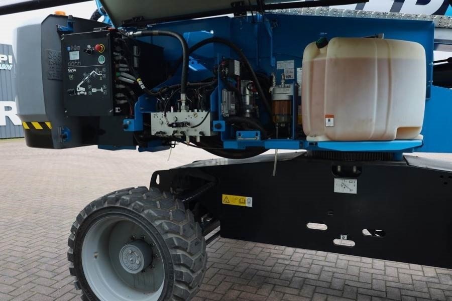 Telescopic boom Genie S65XC Valid inspection, *Guarantee! Diesel, 4x4 Dr: picture 10