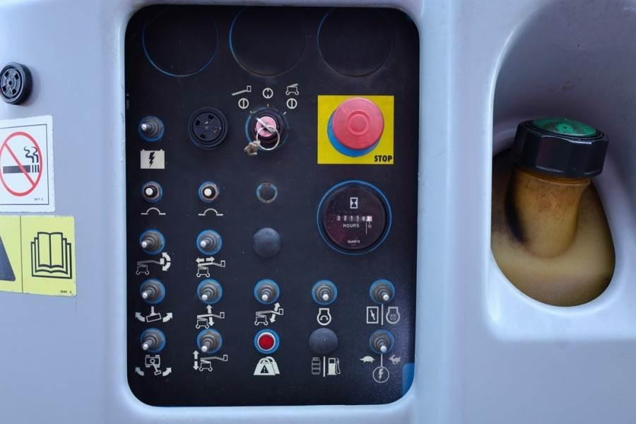 Genie Z34/22 Diesel, 4x4 Drive, 12.6m Working Height, 6. - Articulated boom: picture 4 Genie Z34/22 Diesel, 4x4 Drive, 12.6m Working Height, 6. - Articulated boom: picture 4