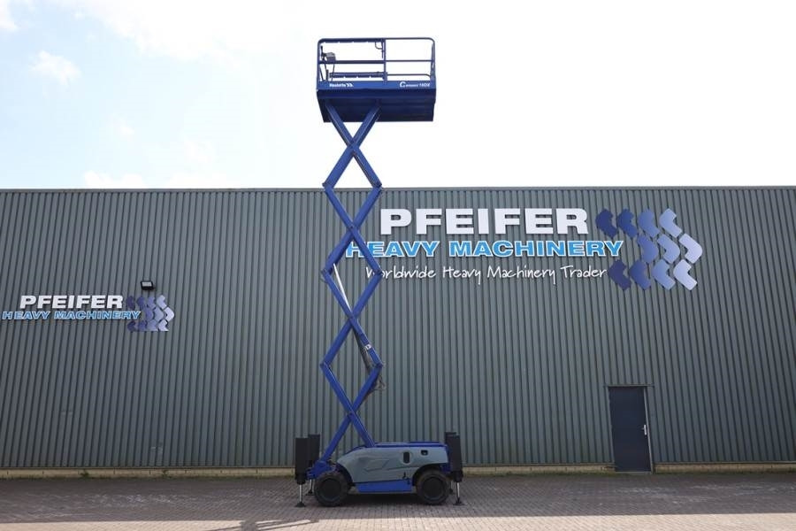 Haulotte COMPACT 10DX Diesel, 4x4 Drive, 10.15m Working Hei - Scissor lift: picture 3 Haulotte COMPACT 10DX Diesel, 4x4 Drive, 10.15m Working Hei - Scissor lift: picture 3