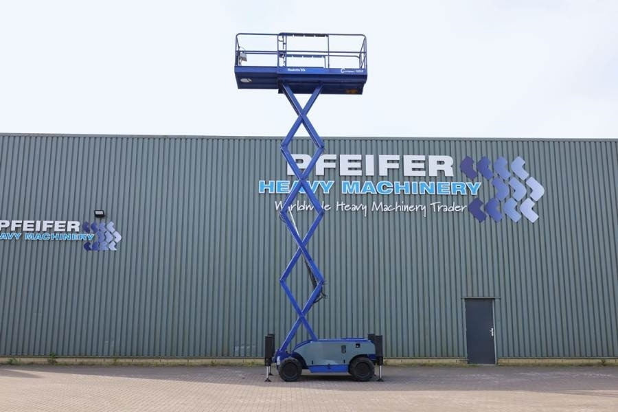 Haulotte COMPACT 10DX Diesel, 4x4 Drive, 10.15m Working Hei - Scissor lift: picture 3 Haulotte COMPACT 10DX Diesel, 4x4 Drive, 10.15m Working Hei - Scissor lift: picture 3