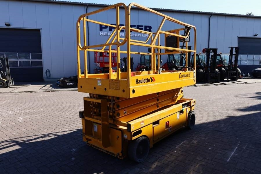 Haulotte Compact 10 Electric, 10m Working Height, 450kg Cap - Scissor lift: picture 2 Haulotte Compact 10 Electric, 10m Working Height, 450kg Cap - Scissor lift: picture 2