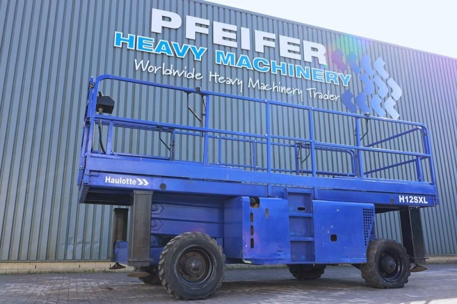 Haulotte H12SXL Diesel, 4x4 Drive, 12m Working Height, 700k - Scissor lift: picture 1 Haulotte H12SXL Diesel, 4x4 Drive, 12m Working Height, 700k - Scissor lift: picture 1