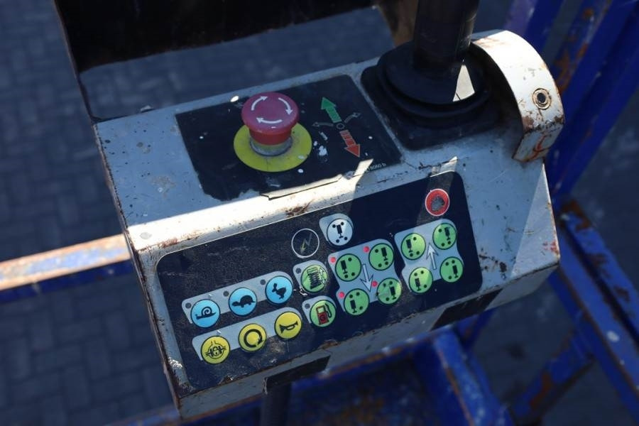 Haulotte H15SX Diesel, 4x4 Drive 15 Working Height, 500kg C - Scissor lift: picture 5 Haulotte H15SX Diesel, 4x4 Drive 15 Working Height, 500kg C - Scissor lift: picture 5