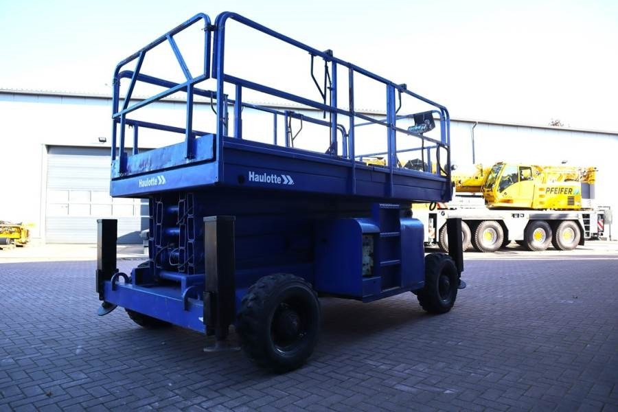 Haulotte H15SX New Tyres, Diesel, 4x4 Drive, 15 Working Hei  - Scissor lift: picture 2 Haulotte H15SX New Tyres, Diesel, 4x4 Drive, 15 Working Hei  - Scissor lift: picture 2