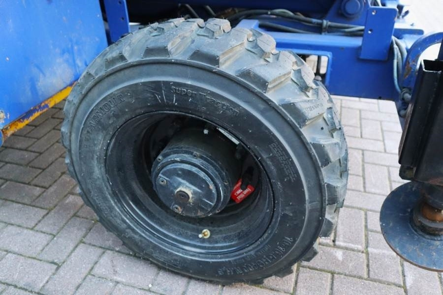 Haulotte H15SX New Tyres, Diesel, 4x4 Drive, 15 Working Hei  - Scissor lift: picture 4 Haulotte H15SX New Tyres, Diesel, 4x4 Drive, 15 Working Hei  - Scissor lift: picture 4