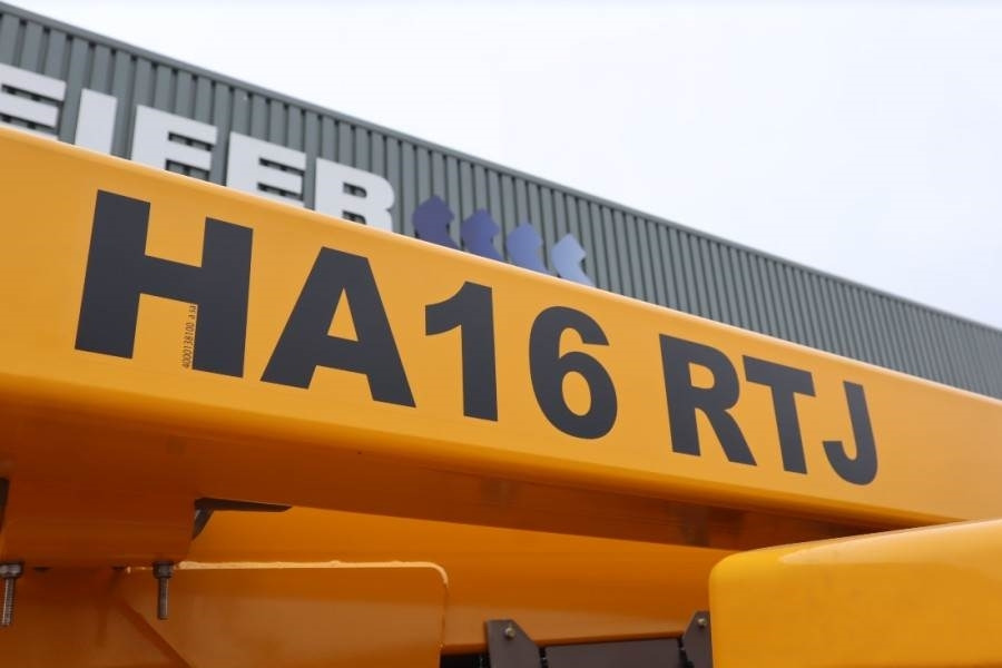 Haulotte HA16RTJ Valid Inspection, *Guarantee! Diesel, 4x4 - Articulated boom: picture 5 Haulotte HA16RTJ Valid Inspection, *Guarantee! Diesel, 4x4 - Articulated boom: picture 5