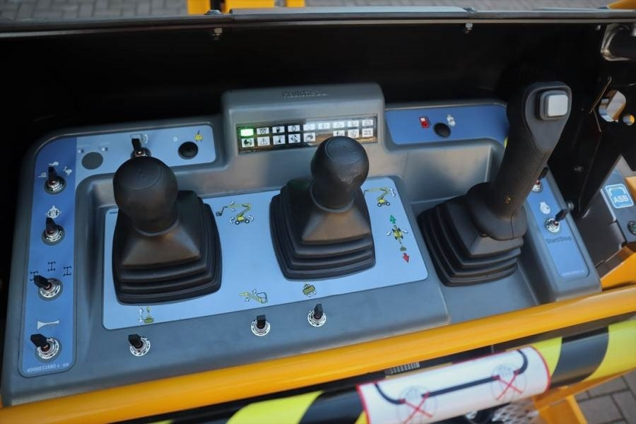 Haulotte HA20RTJ Pro Valid inspection, *Guarantee! 20.6 m W - Articulated boom: picture 3 Haulotte HA20RTJ Pro Valid inspection, *Guarantee! 20.6 m W - Articulated boom: picture 3