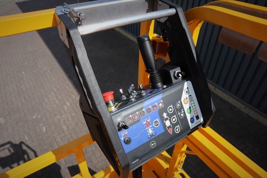 Haulotte HS15EPRO Valid Inspection, *Guarantee! Full Electr - Scissor lift: picture 5 Haulotte HS15EPRO Valid Inspection, *Guarantee! Full Electr - Scissor lift: picture 5