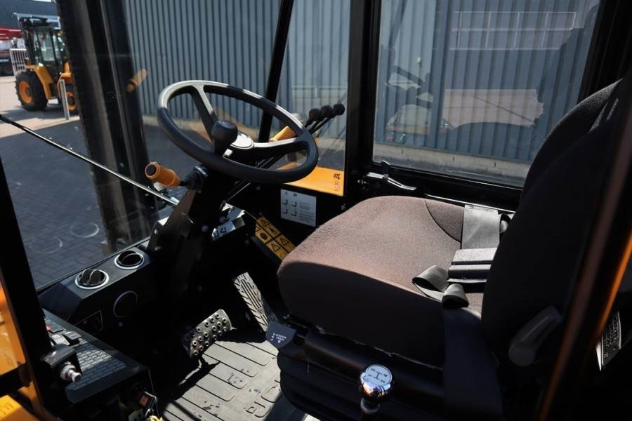 JCB 940-4 T4 Valid inspection, *Guarantee! Diesel, 4x4 - Rough terrain forklift: picture 4 JCB 940-4 T4 Valid inspection, *Guarantee! Diesel, 4x4 - Rough terrain forklift: picture 4