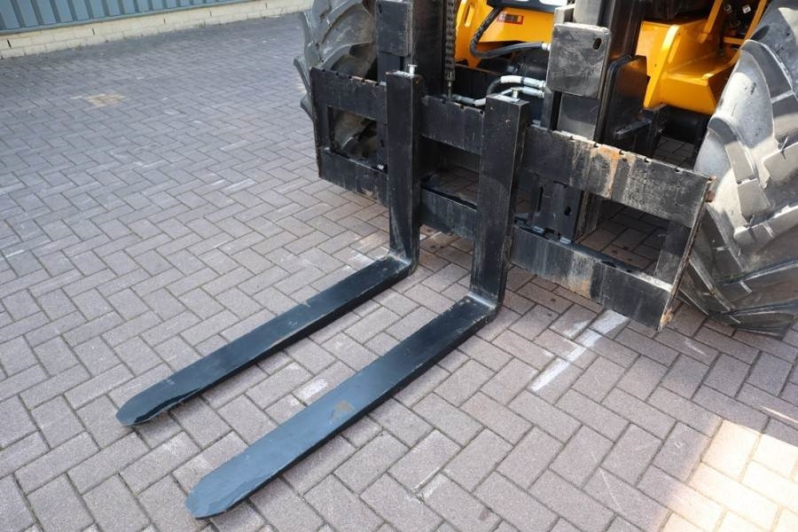 Rough terrain forklift JCB 940-4 T4 Valid inspection, *Guarantee! Diesel, 4x4: picture 9 Rough terrain forklift JCB 940-4 T4 Valid inspection, *Guarantee! Diesel, 4x4: picture 9