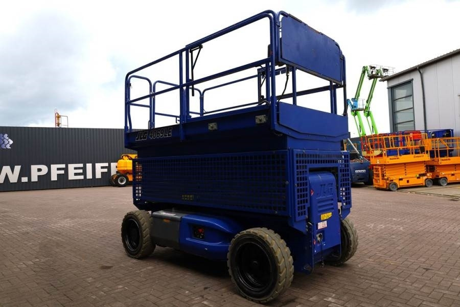 Scissor lift JLG 4069LE Electric, 14.2m Working Height, 360kg Capac: picture 7