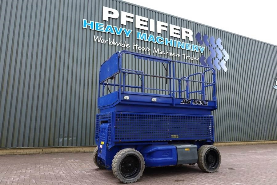JLG 4069LE Electric, 14.2m Working Height, 360kg Capac - Scissor lift: picture 1 JLG 4069LE Electric, 14.2m Working Height, 360kg Capac - Scissor lift: picture 1