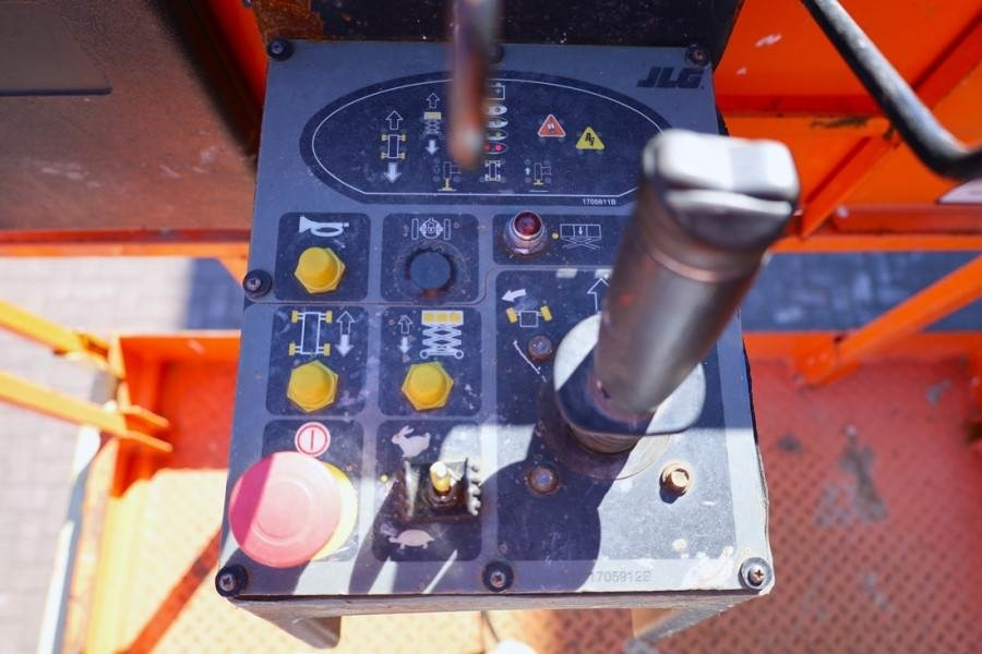 JLG 4069LE Electric, 14.2m Working Height, 360kg Capac - Scissor lift: picture 5 JLG 4069LE Electric, 14.2m Working Height, 360kg Capac - Scissor lift: picture 5