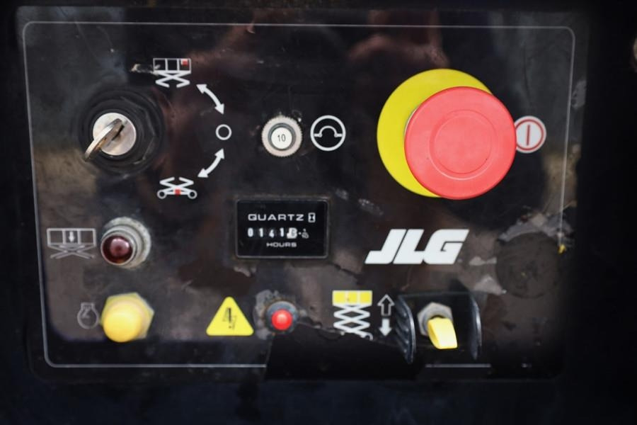 JLG M3369 Hybrid, 12m Working Height, 450kg Capacity, - Scissor lift: picture 5 JLG M3369 Hybrid, 12m Working Height, 450kg Capacity, - Scissor lift: picture 5