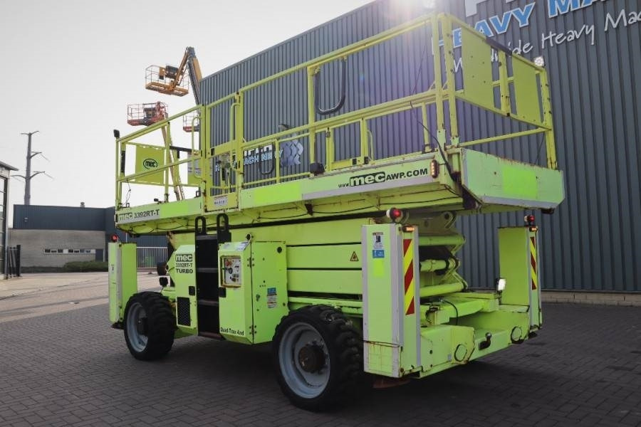 Scissor lift MEC 3392RT-T Diesel, 4x4 Drive, 12m Working Height, 12: picture 9