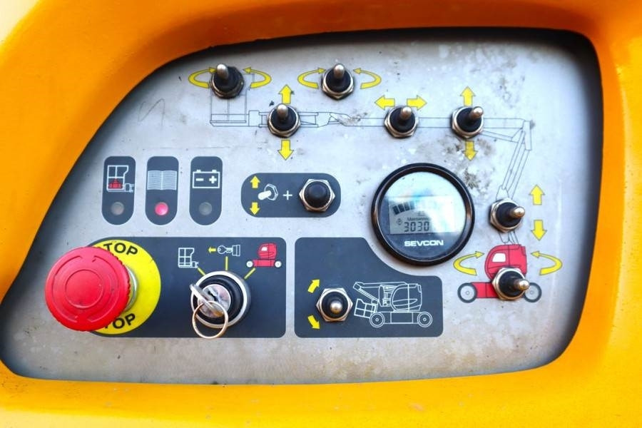 Manitou 150AETJ Compact Electric, 15m Working Height, 6.5m - Articulated boom: picture 4 Manitou 150AETJ Compact Electric, 15m Working Height, 6.5m - Articulated boom: picture 4