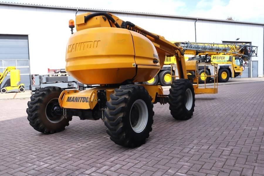 Manitou 160ATJ Diesel, 4x4x4 Drive, 16m Working Height, 8. - Articulated boom: picture 2 Manitou 160ATJ Diesel, 4x4x4 Drive, 16m Working Height, 8. - Articulated boom: picture 2