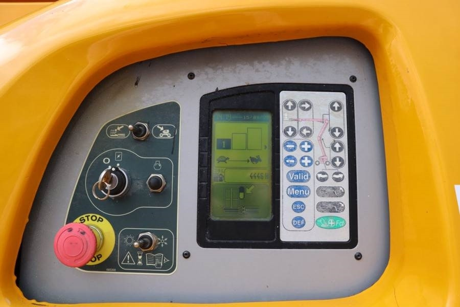 Manitou 160ATJ Diesel, 4x4x4 Drive, 16m Working Height, 8. - Articulated boom: picture 4 Manitou 160ATJ Diesel, 4x4x4 Drive, 16m Working Height, 8. - Articulated boom: picture 4