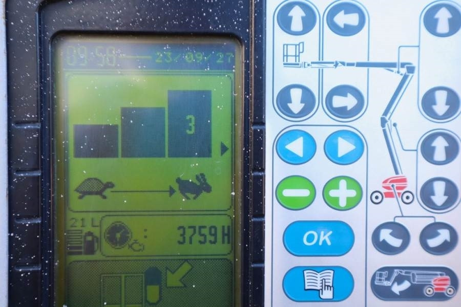 Manitou 180ATJ Diesel, 4x4x4 Drive, 18m Working Height, 11 - Articulated boom: picture 4 Manitou 180ATJ Diesel, 4x4x4 Drive, 18m Working Height, 11 - Articulated boom: picture 4