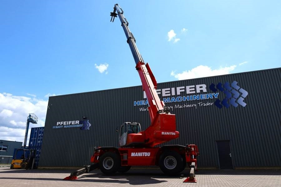 Manitou MRT3050 PRIVILEGE Diesel, 4x4 Drive And 4-Wheel St - Telescopic handler: picture 3 Manitou MRT3050 PRIVILEGE Diesel, 4x4 Drive And 4-Wheel St - Telescopic handler: picture 3
