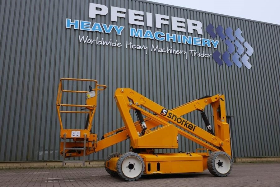Snorkel A38E Electric, 13.5m Working Height, 6.1m Reach, 2 - Articulated boom: picture 1 Snorkel A38E Electric, 13.5m Working Height, 6.1m Reach, 2 - Articulated boom: picture 1
