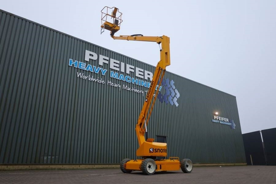 Snorkel A38E Electric, 13.5m Working Height, 6.1m Reach, 2 - Articulated boom: picture 3 Snorkel A38E Electric, 13.5m Working Height, 6.1m Reach, 2 - Articulated boom: picture 3