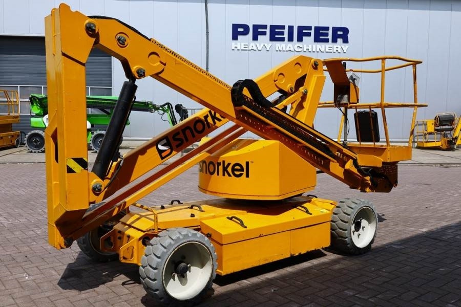 Snorkel A38E Electric, 13.5m Working Height, 6.1m Reach, 2 - Articulated boom: picture 2 Snorkel A38E Electric, 13.5m Working Height, 6.1m Reach, 2 - Articulated boom: picture 2