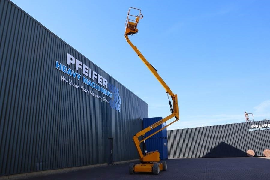 Snorkel A38E Electric, 13.5m Working Height, 6.1m Reach, 2  - Articulated boom: picture 3 Snorkel A38E Electric, 13.5m Working Height, 6.1m Reach, 2  - Articulated boom: picture 3
