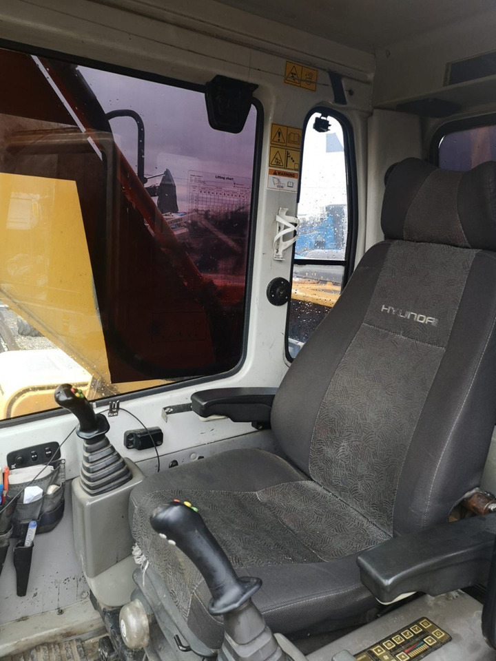 HYUNDAI 210 - Wheel excavator: picture 2 HYUNDAI 210 - Wheel excavator: picture 2