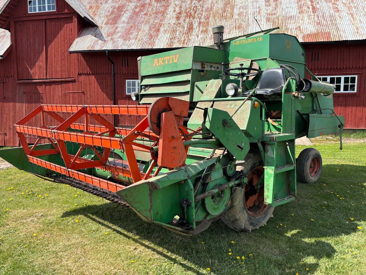 AB Westeråsmaskiner Aktiv 1000 - Combine harvester: picture 1 AB Westeråsmaskiner Aktiv 1000 - Combine harvester: picture 1