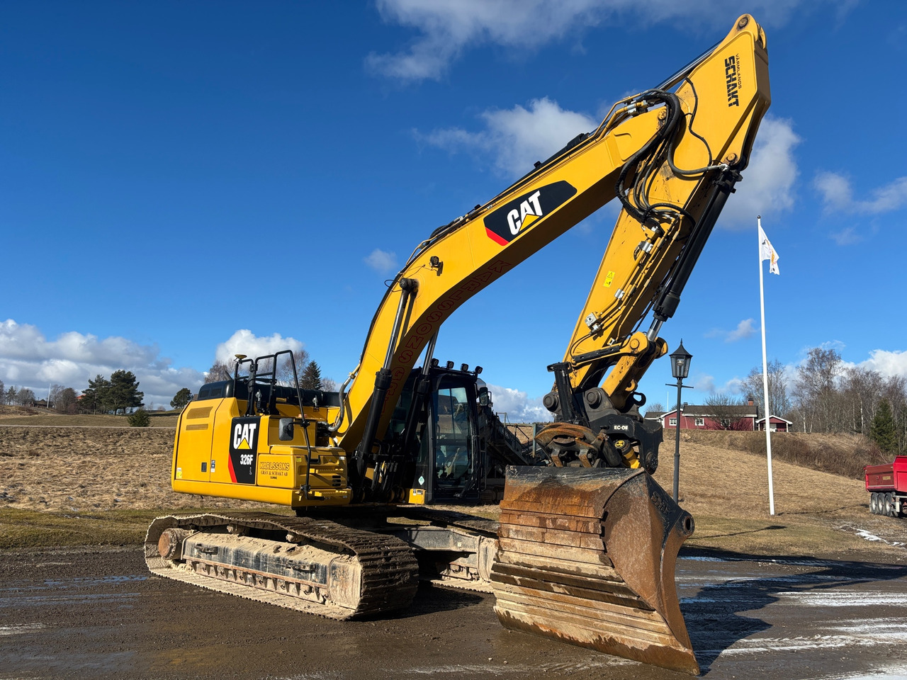 CAT 326FL - Excavator: picture 1 CAT 326FL - Excavator: picture 1