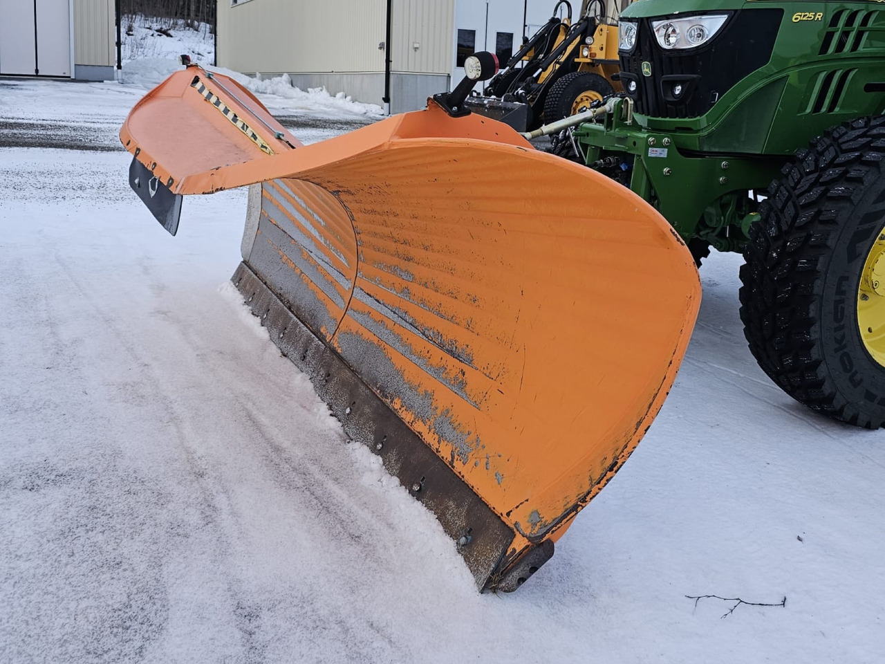 FMG PA300 - Snow plough: picture 1 FMG PA300 - Snow plough: picture 1