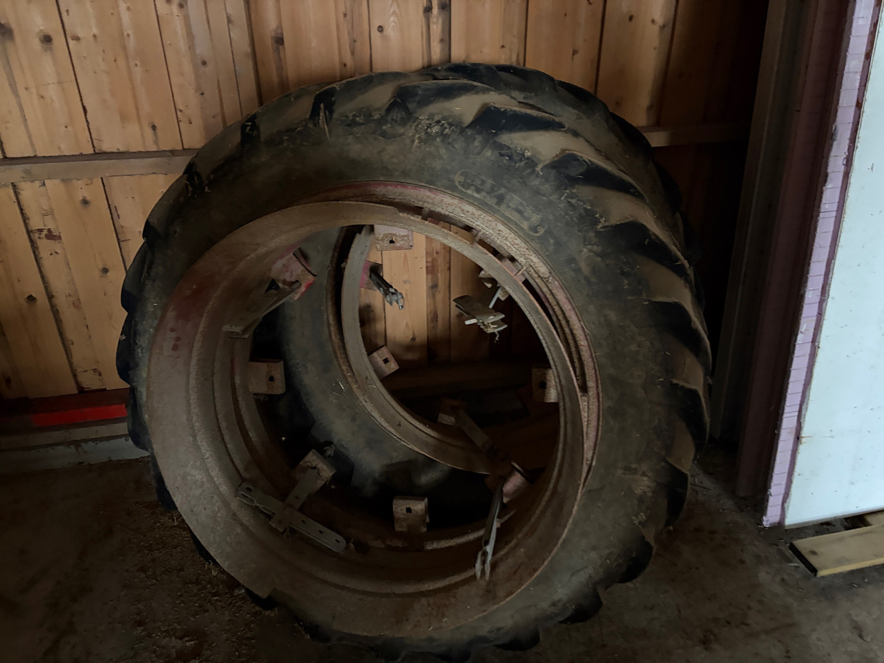 Goodyear 13,6-12/38 - Tire for Agricultural machinery: picture 1 Goodyear 13,6-12/38 - Tire for Agricultural machinery: picture 1