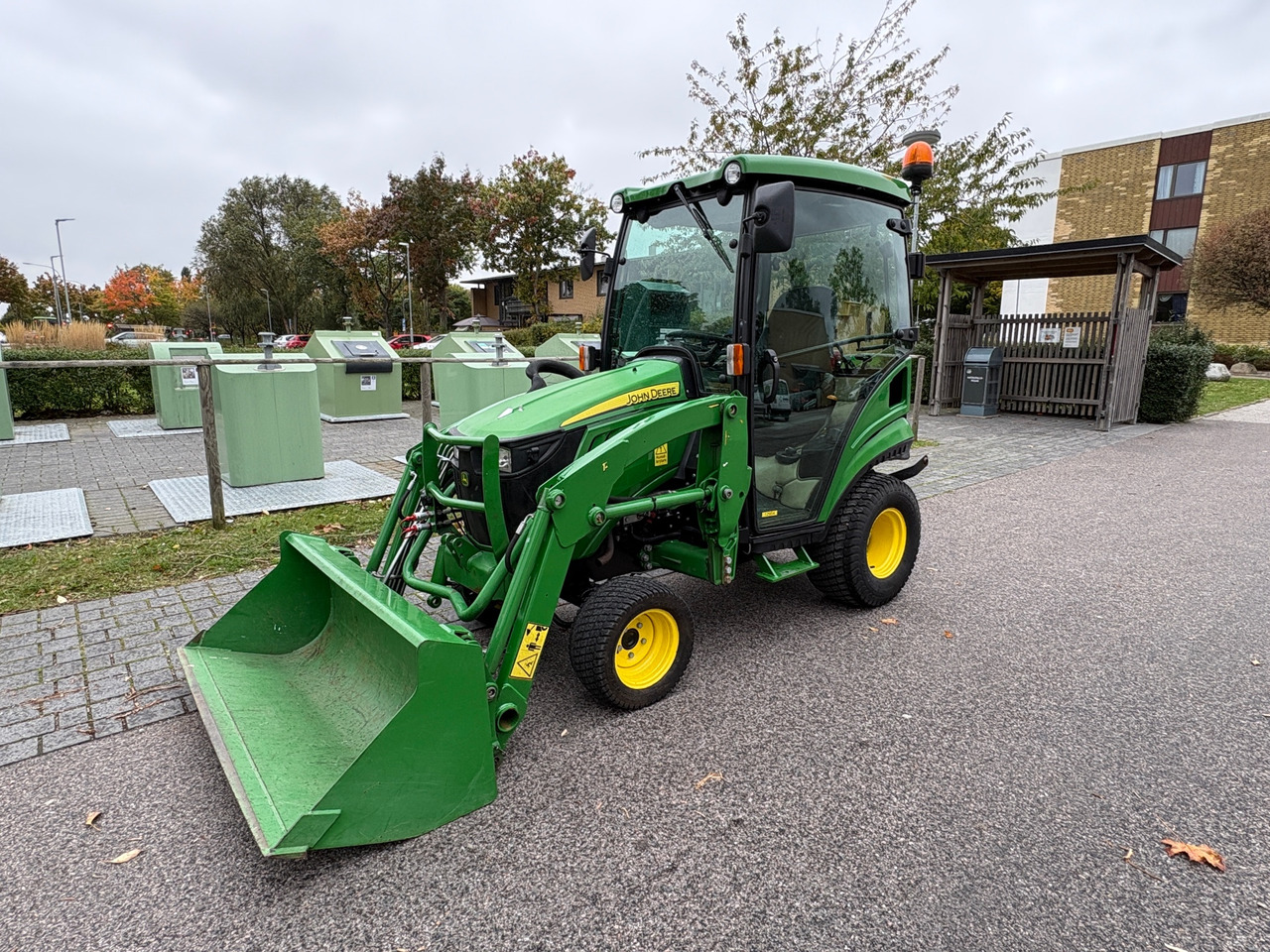 John Deere 1026R - Farm tractor: picture 1 John Deere 1026R - Farm tractor: picture 1